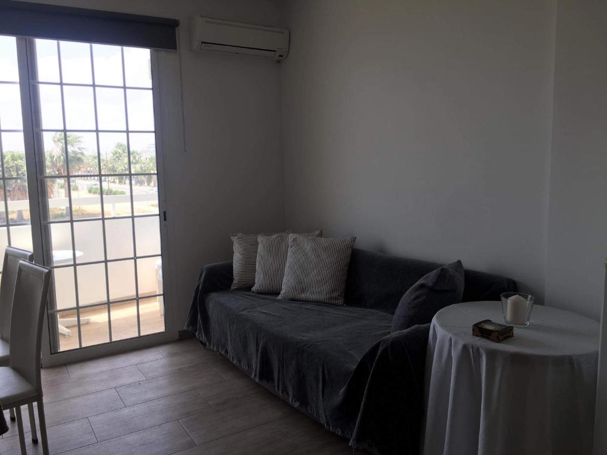 Frangeskos Beach Apartment'S Dhekelia Cantonment Exterior foto